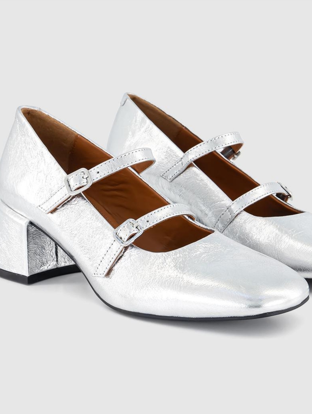 NWT RARE Vagabond Adison Mary Jane Pumps in Silver